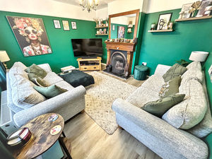 Lounge- click for photo gallery